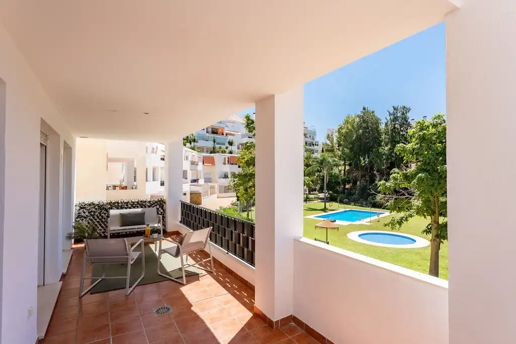 Apartment with pool for sale in Torrequebrada