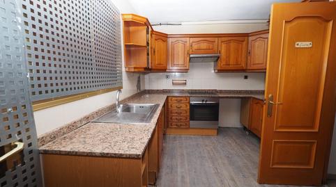 Foto 5 de Casa adosada en venda a Mercat, Rubí