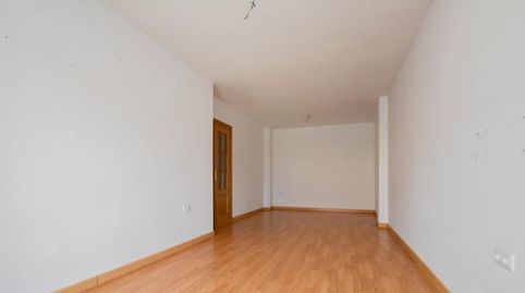 Foto 4 de Piso en venta en Calle Gran Via de Colon, 32, Láchar, Granada