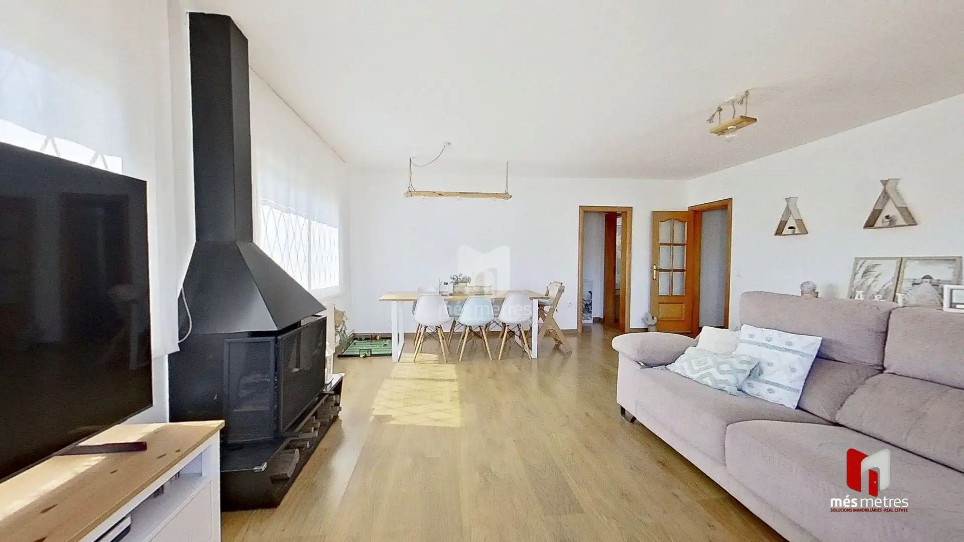 Sala de estar de Piso en venta en Alella con Calefacción, Jardín privado y Terraza