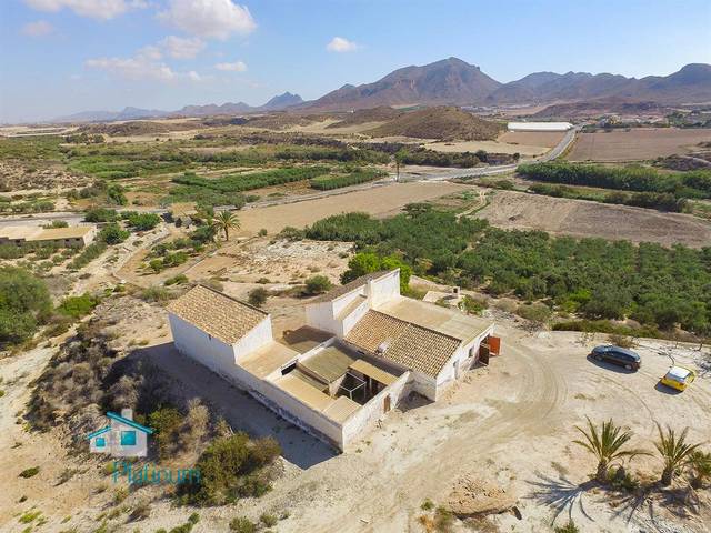 Casa-chalet en Venta en Guazamara - Los Lobos