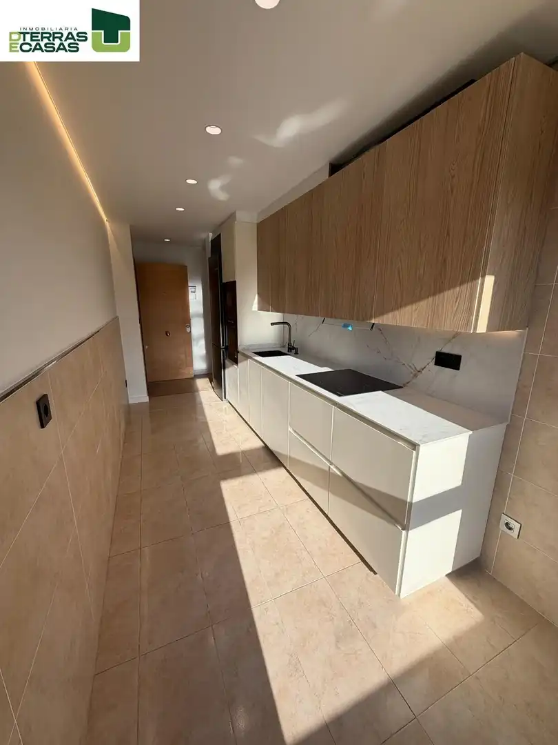 Küche von Wohnung zum Verkauf in A Illa de Arousa 