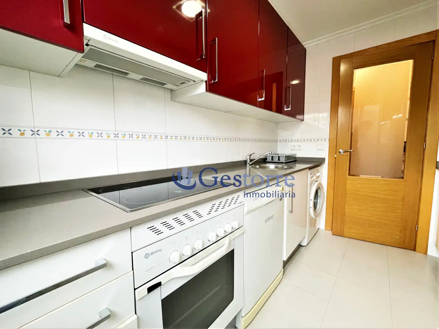 Cocina de Piso de alquiler en Oviedo  con Calefacción, Parquet y Trastero