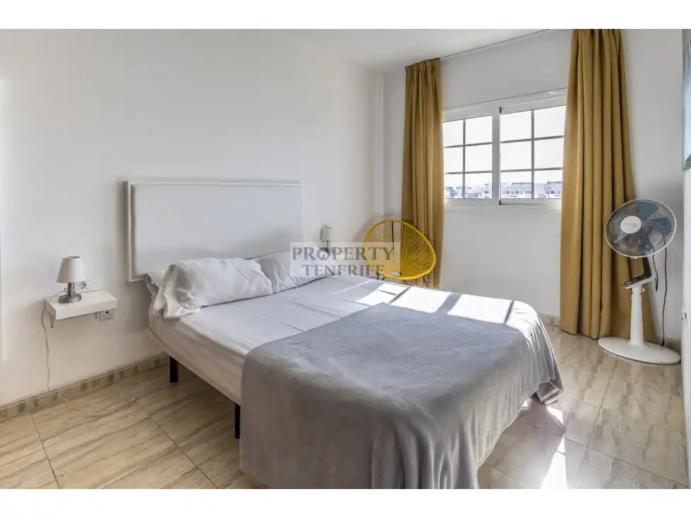 Bedroom of Flat for sale in Arona  with Swimming Pool
