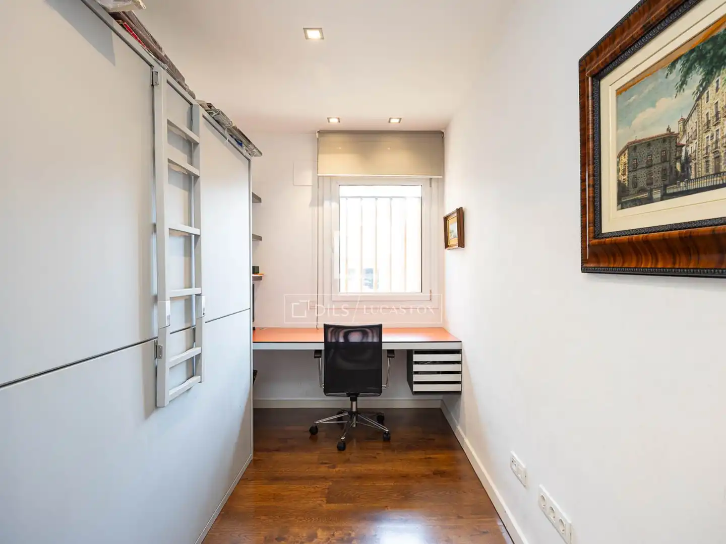 Bedroom of Flat for sale in Barcelona  with Air Conditioner, Heating and Parquet flooring