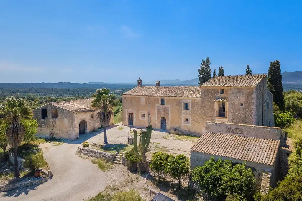 Maison rustique avec jardin à vendre à Llubí