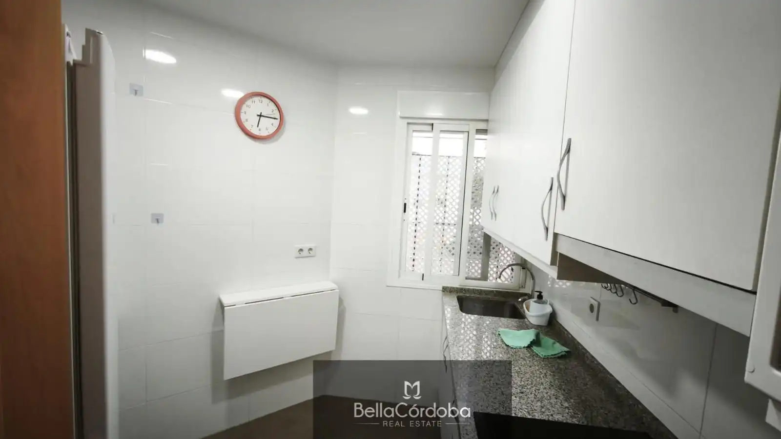 Küche von Wohnung zum Verkauf in Córdoba mit Klimaanlage, Heizung und Abstellraum