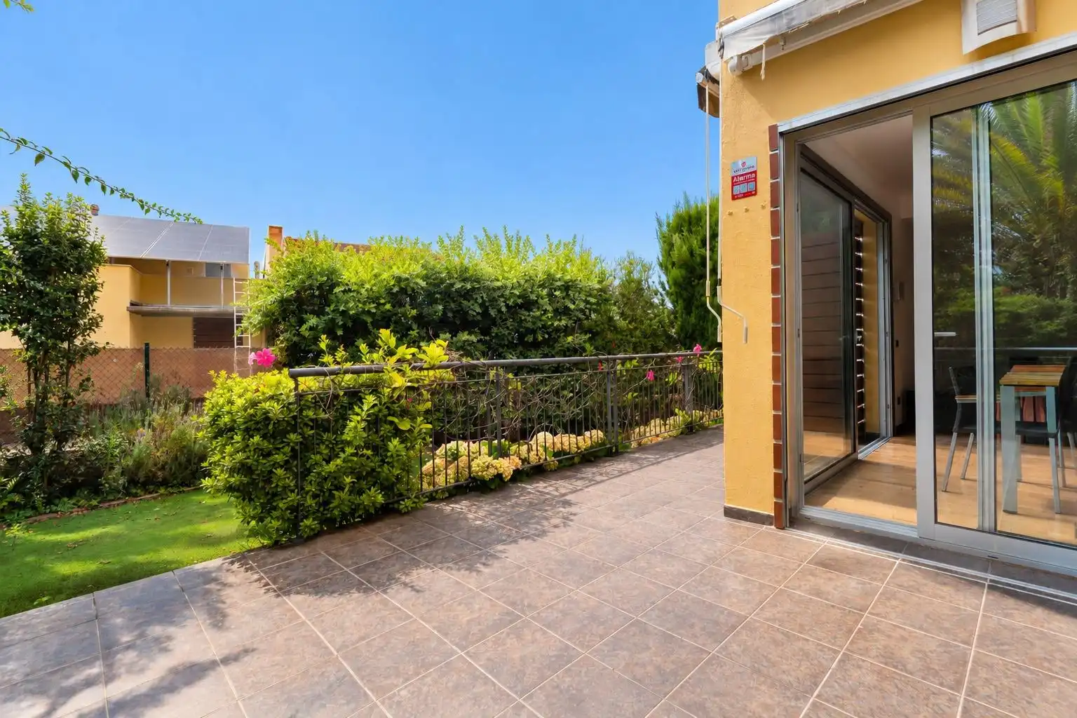 Casa bifamiliare con piscina in affitto a Avenida Avenida Pesqueros, imagen 5