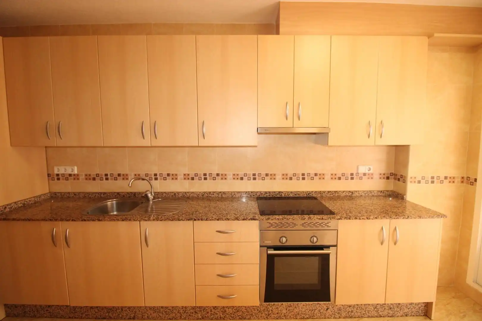 Cocina de Piso en venta en La Unión con Terraza, Trastero y Balcón