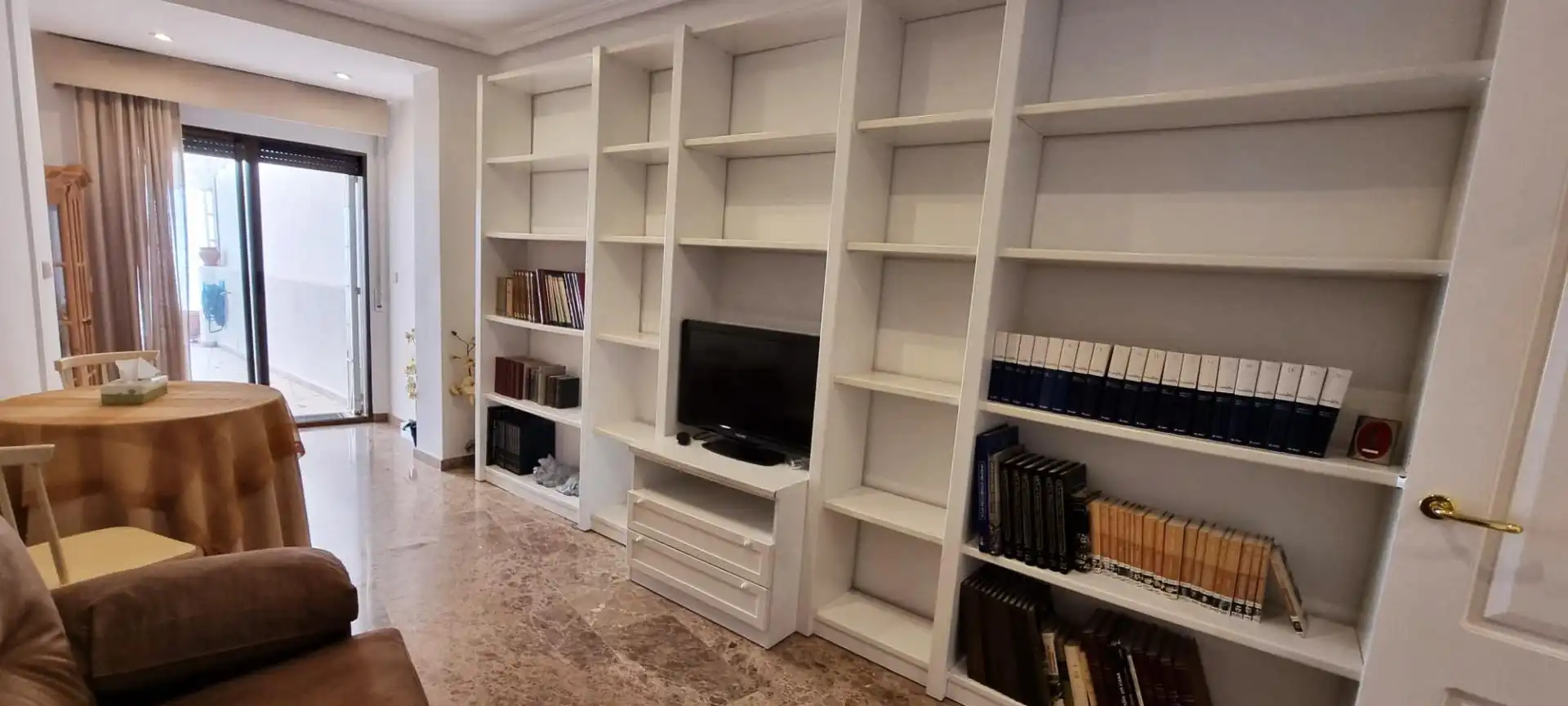 Wohnzimmer von Wohnung zur Miete in Elche / Elx mit Klimaanlage, Terrasse und Möbliert