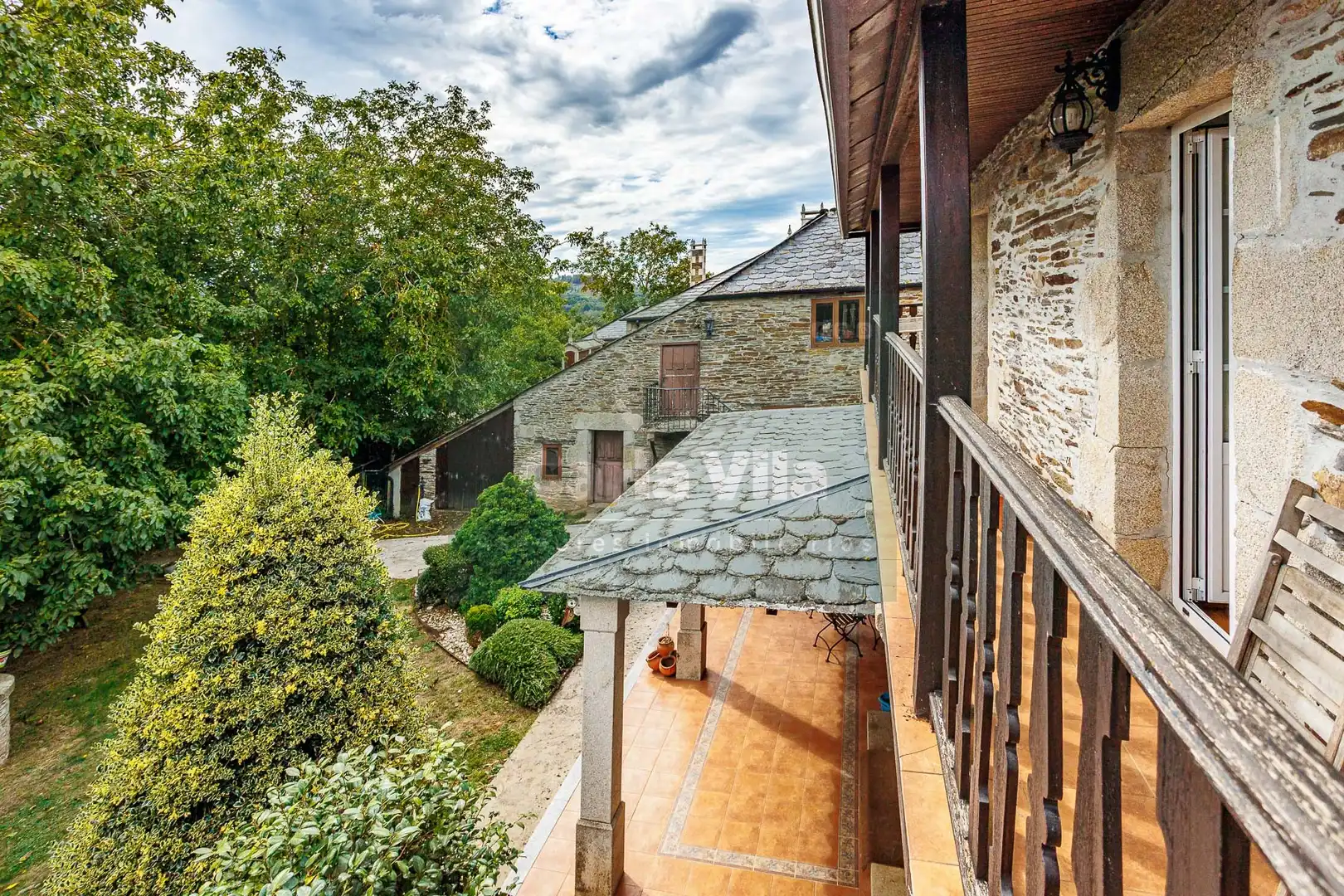 Vista exterior de Finca rústica en venda en Lugo amb Jardí privat, Parquet i Terrassa