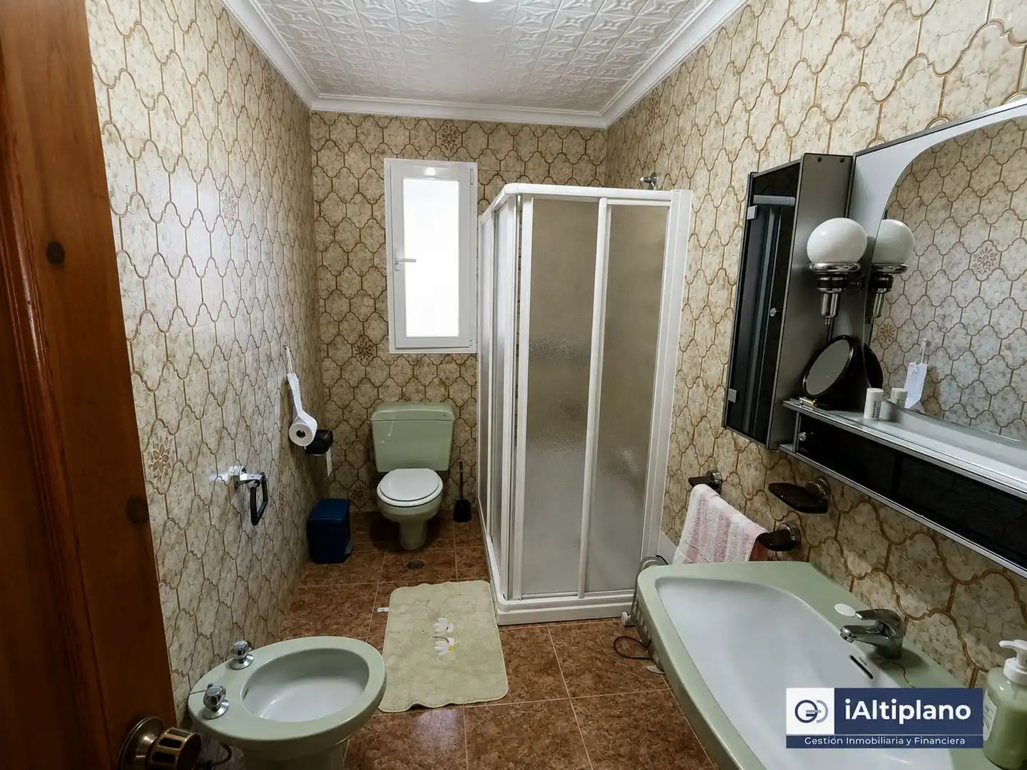 Bathroom of Flat for sale in Caniles  with Terrace and Furnished
