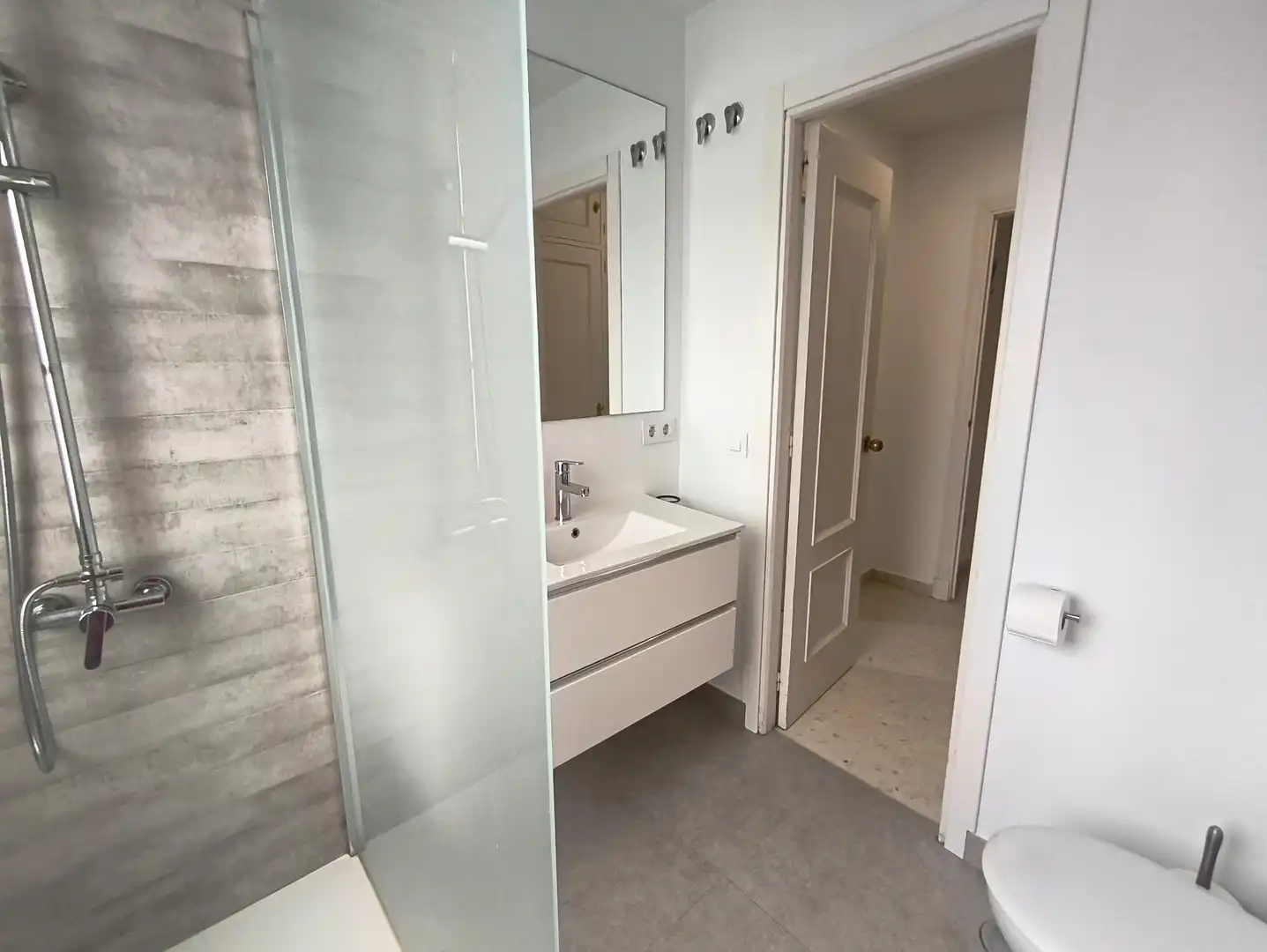 Bany de Apartament de lloguer en Jerez de la Frontera amb Aire condicionat, Moblat i Balcó