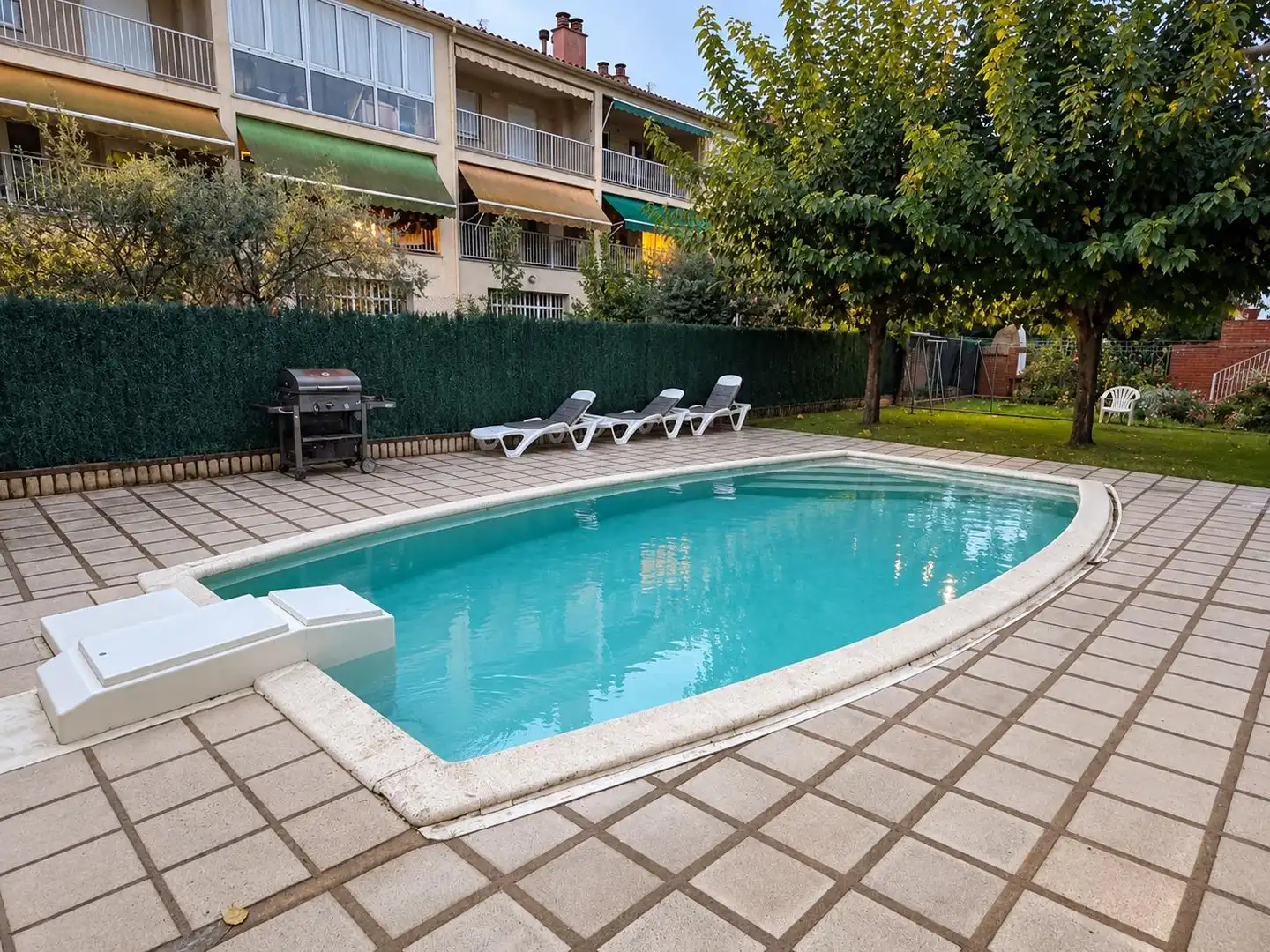 Piscina de Pis en venda en Bescanó, Girona