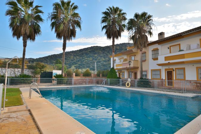 Swimming pool of Single-family semi-detached for sale in Benaoján  with Air Conditioner, Terrace and Balcony