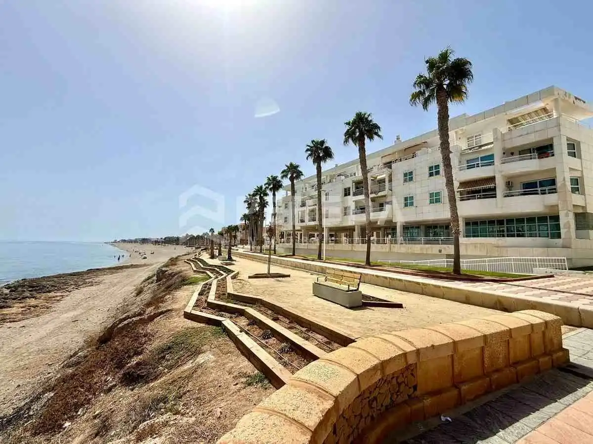 Vista exterior de Apartamento en venta en Roquetas de Mar con Aire acondicionado, Terraza y Amueblado