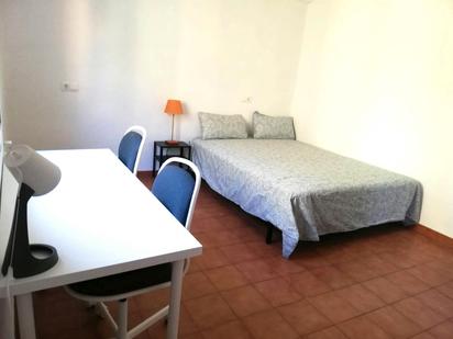 Bedroom of Flat to share in  Valencia Capital