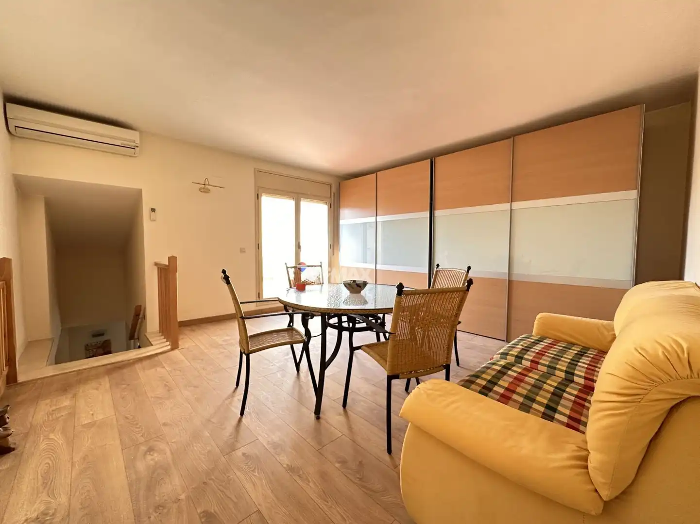 Wohnzimmer von Maisonette zum Verkauf in Figueres mit Klimaanlage, Heizung und Terrasse