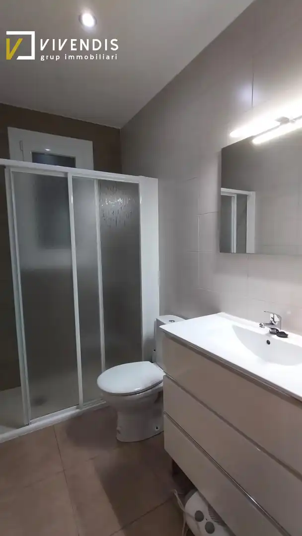 Bathroom of Buildings for sale in Linyola