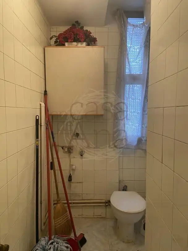 Bathroom of Flat for sale in Indautxu