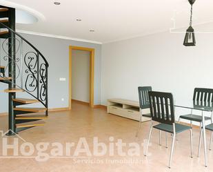 Sala d'estar de Àtic en venda en Chiva amb Aire condicionat, Calefacció i Terrassa