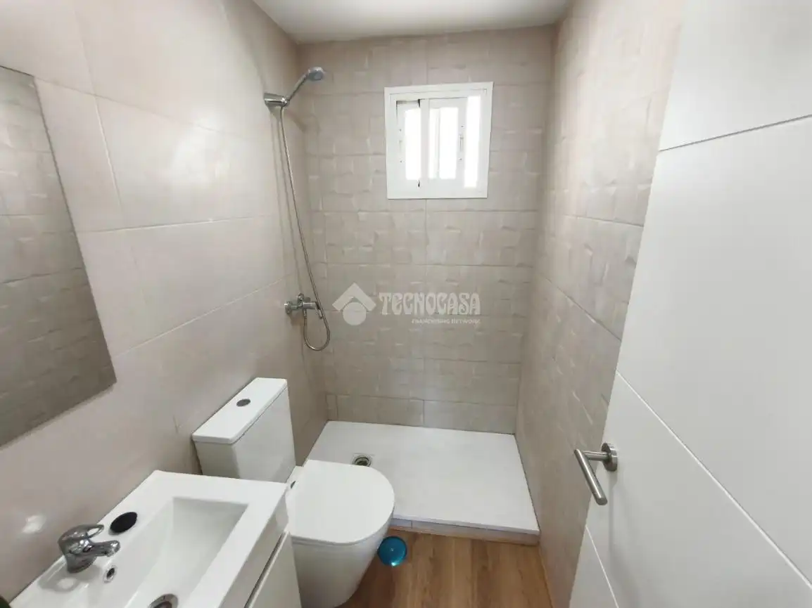 Bany de Pis en venda en Alcorcón amb Parquet