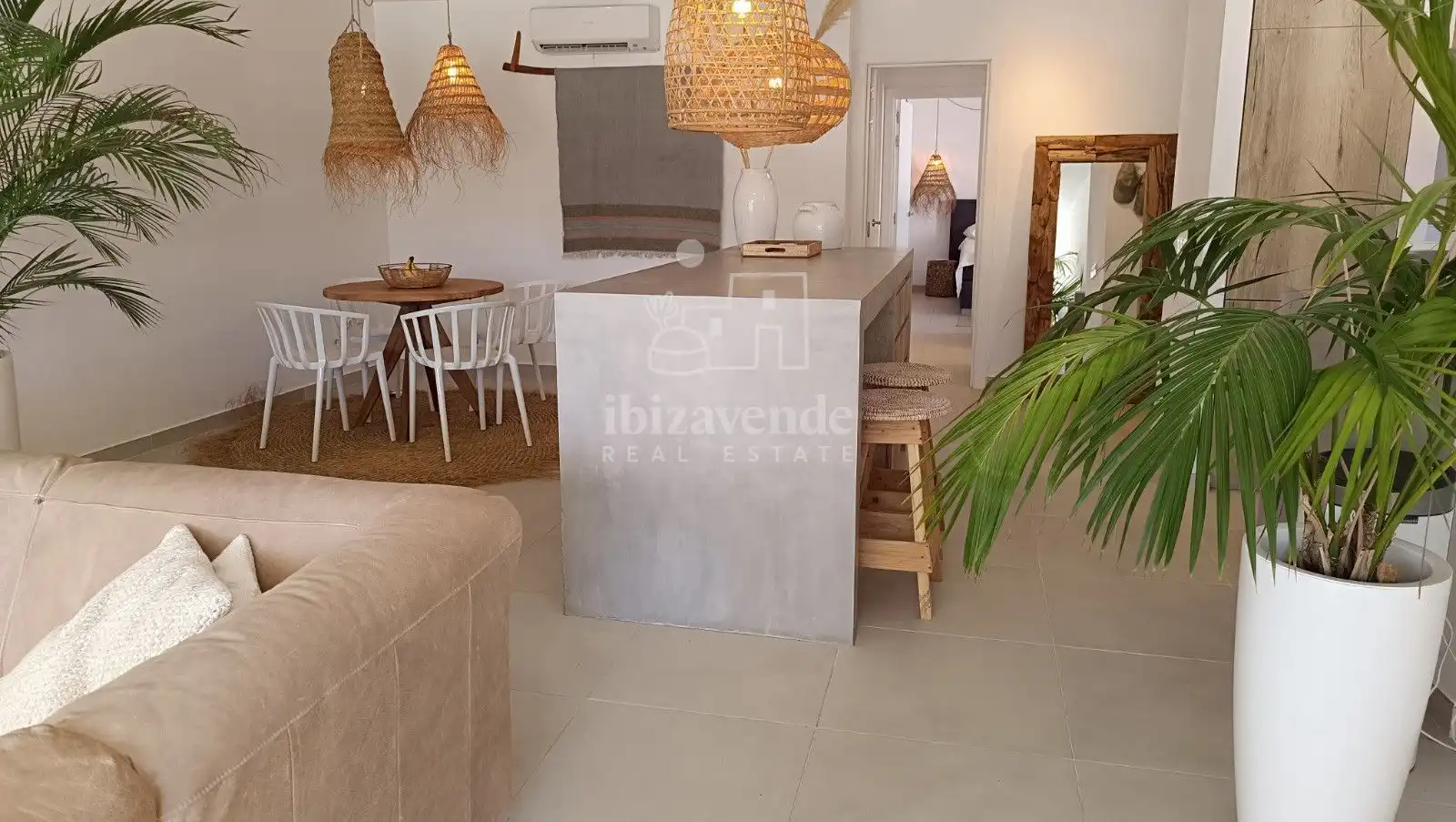 Sala d'estar de Casa adosada en venda en Santa Eulària des Riu amb Aire condicionat, Terrassa i Moblat