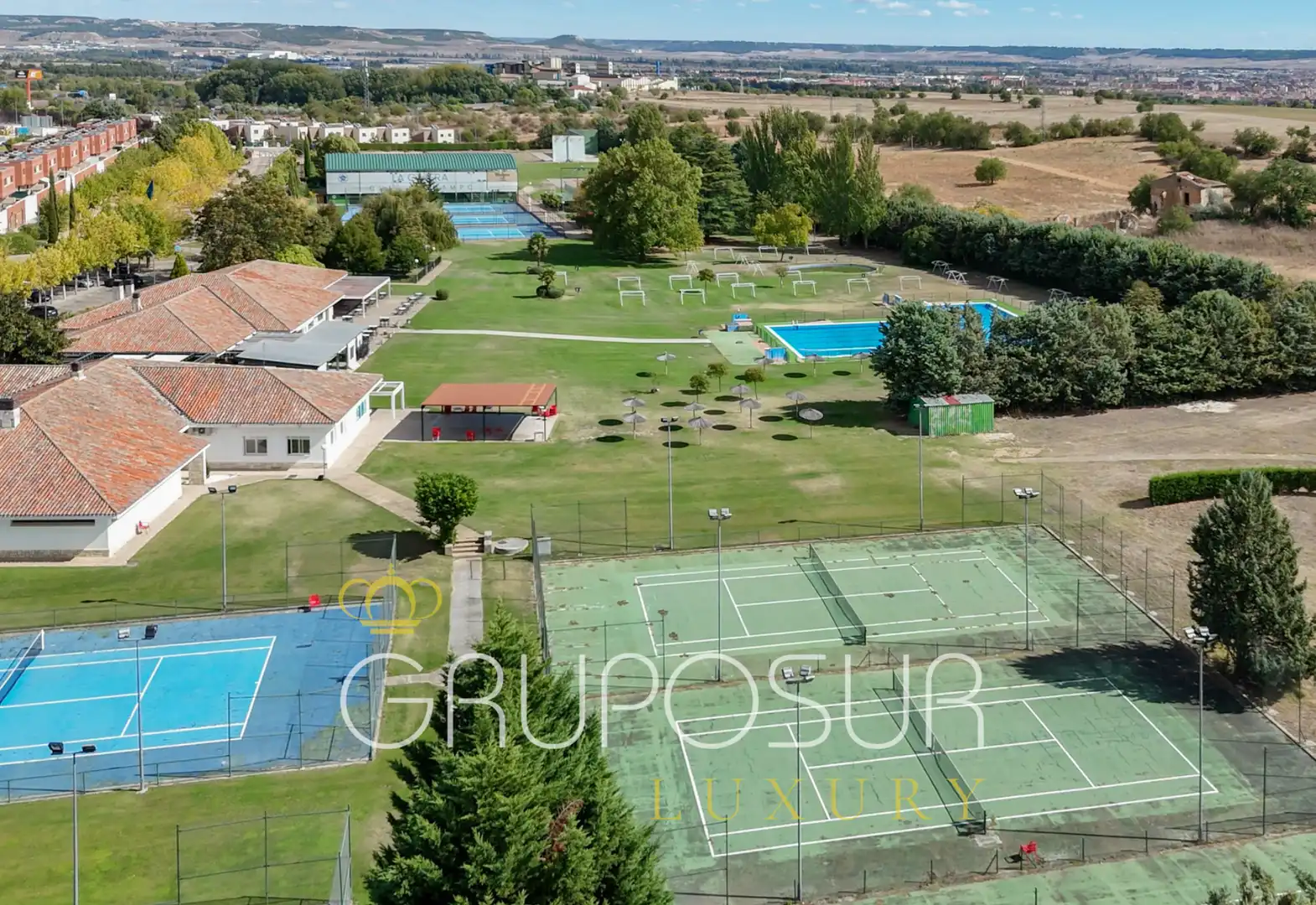 Einfamilien-Reihenhaus zum Verkauf in Valladolid mit Klimaanlage, Heizung und Terrasse