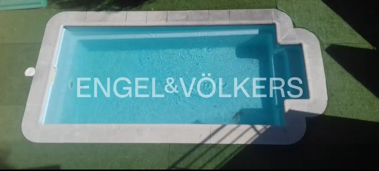 Piscina de Casa o xalet en venda en Tarragona amb Aire condicionat, Calefacció i Jardí privat
