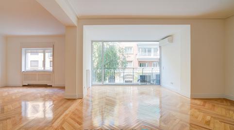 Photo 3 of Flat for rent in Calle de Fortuny, Almagro, Madrid Capital
