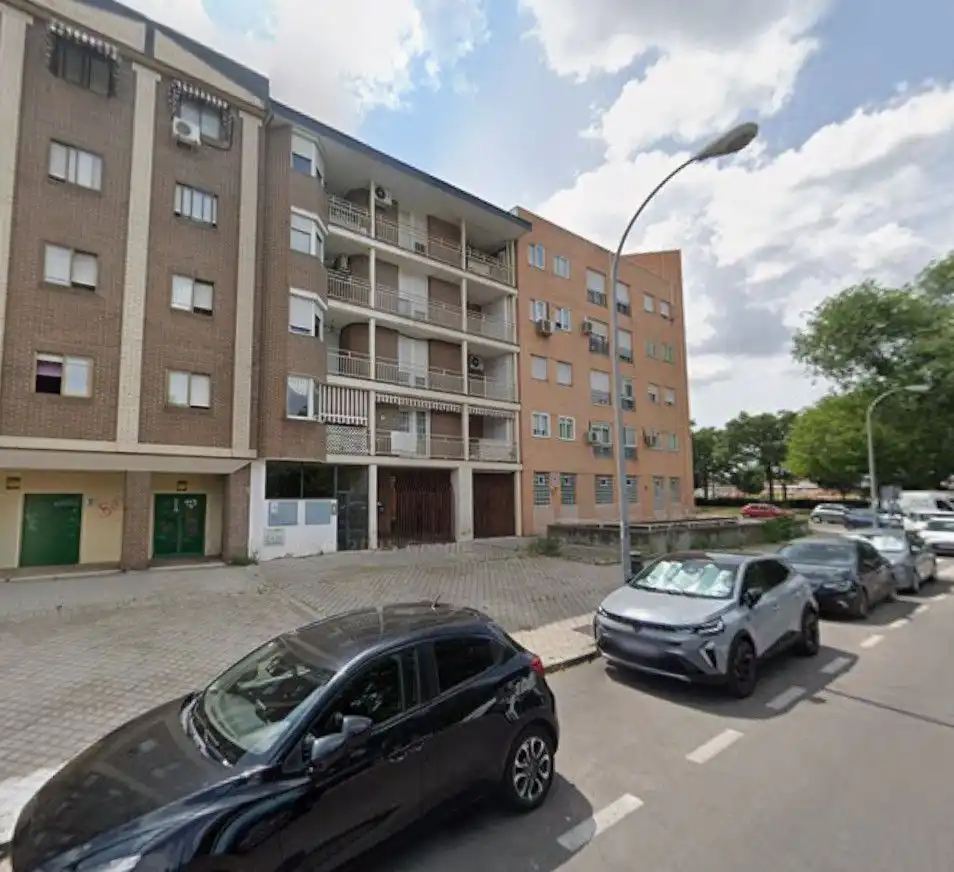 Außenansicht von Garage zum Verkauf in Leganés