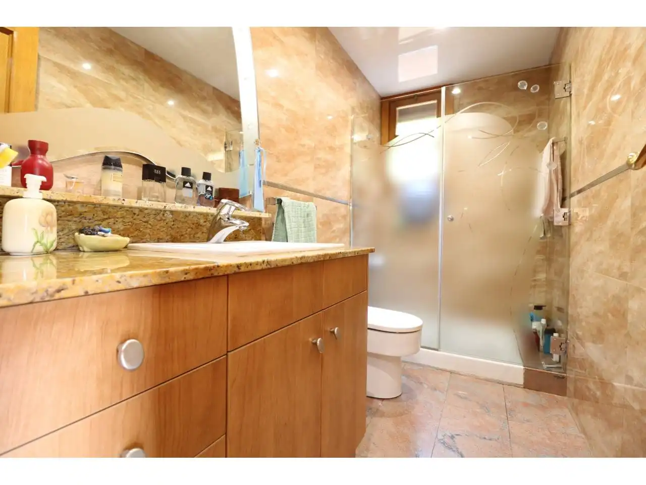 Bathroom of Houses for sale in Cerdanyola del Vallès  with Private garden