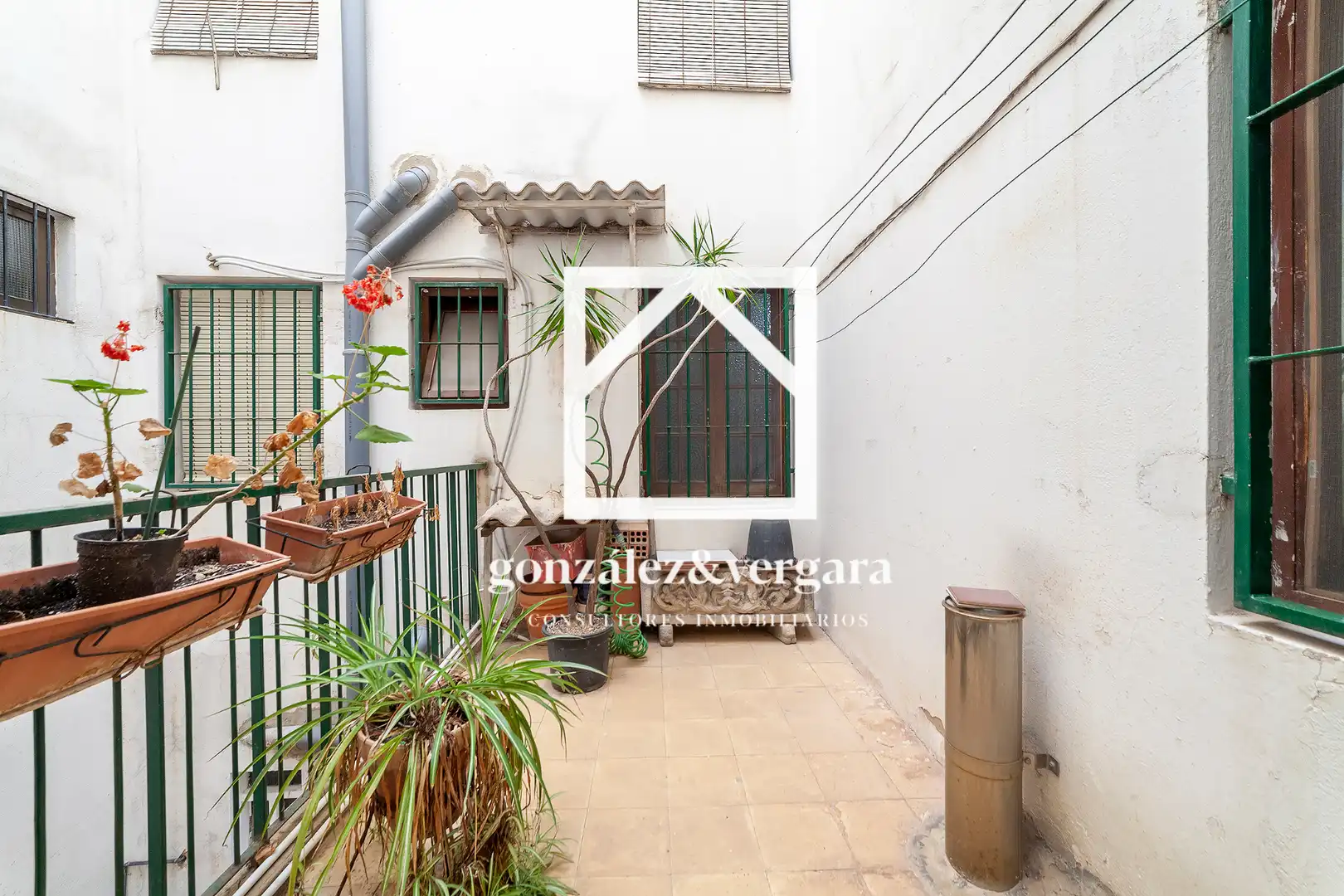 Vista exterior de Pis en venda en Quart de Poblet amb Terrassa i Balcó