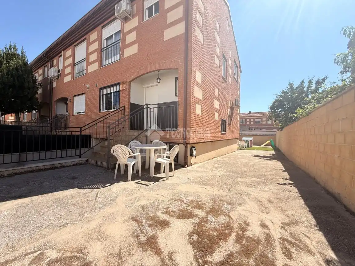 Casa pareada en venta en Alovera