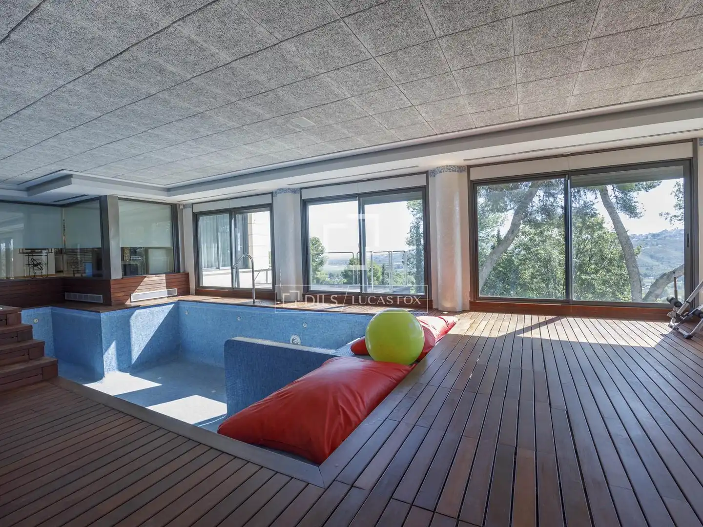 Piscina de Casa o xalet en venda en Rocafort amb Aire condicionat, Calefacció i Jardí privat