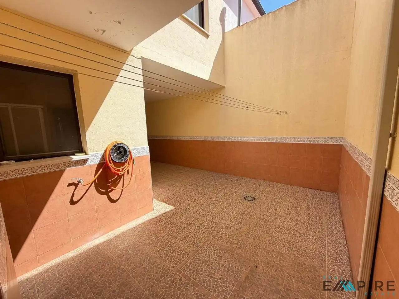 Terrassa de Casa adosada en venda en Los Yébenes amb Calefacció, Jardí privat i Terrassa