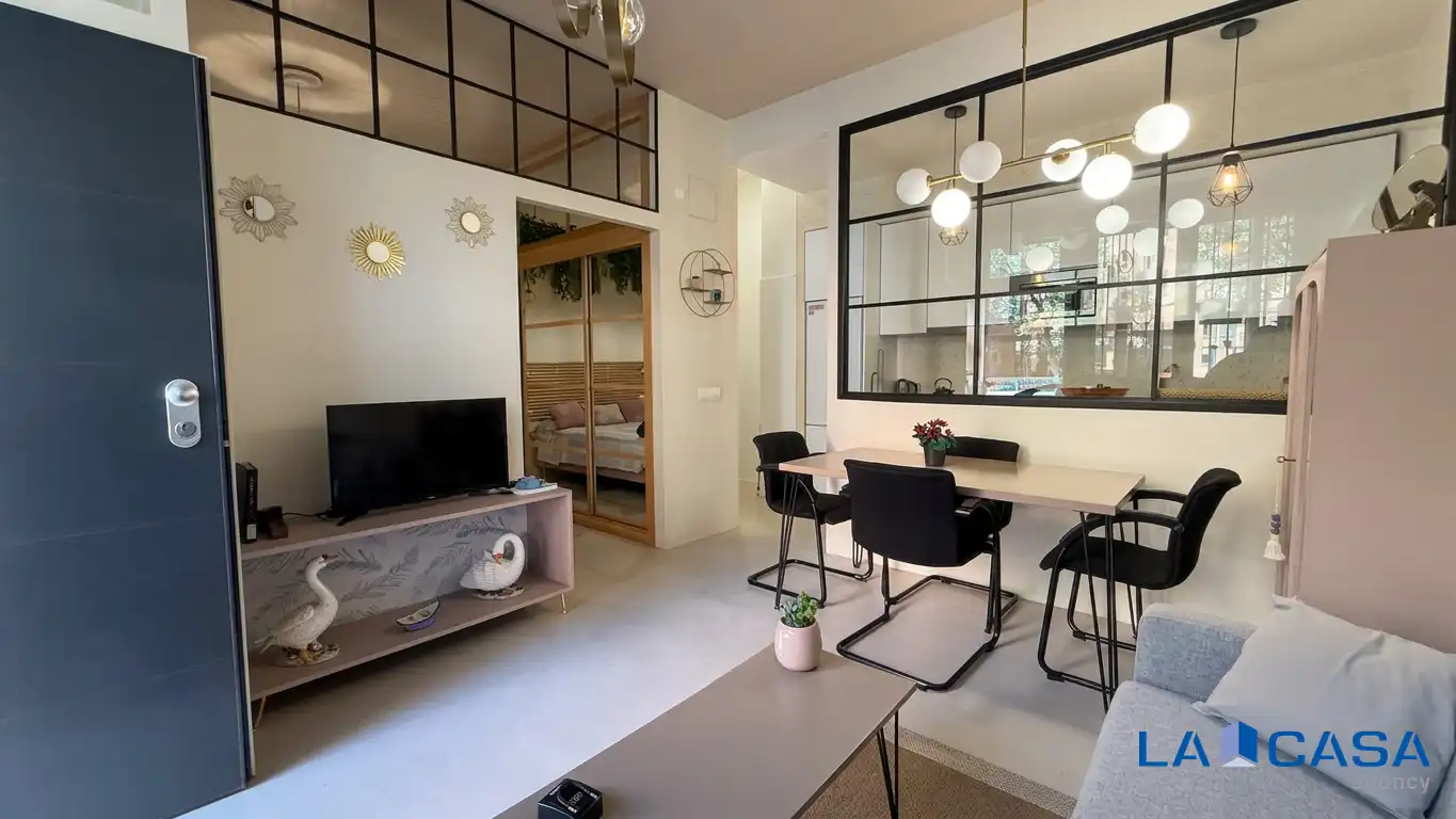 Sala d'estar de Planta baixa de lloguer en Madrid amb Calefacció