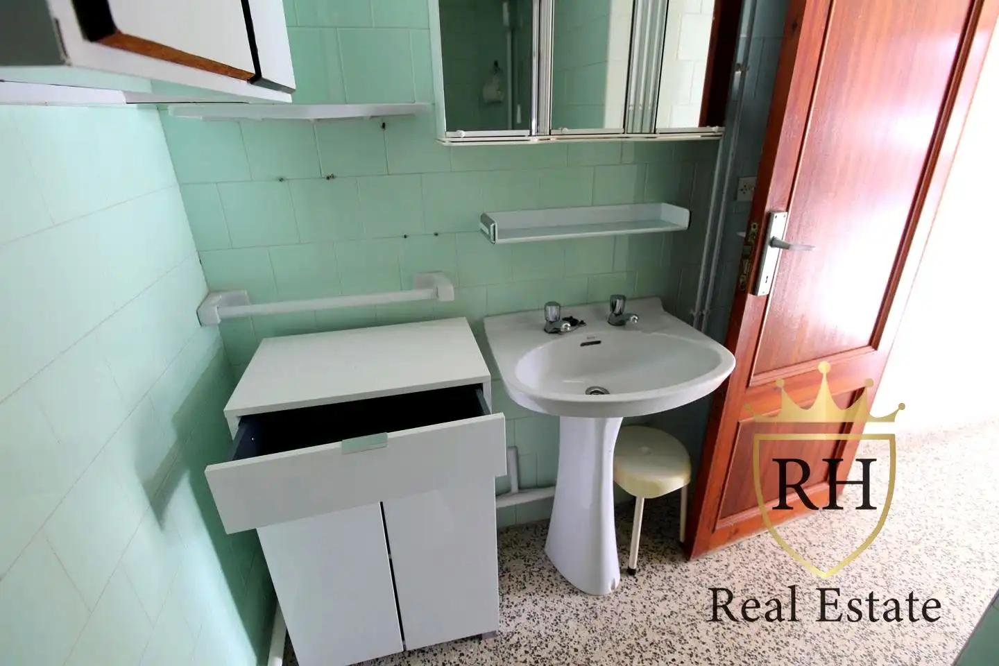 Bathroom of Flat for sale in Sóller  with Air Conditioner and Balcony