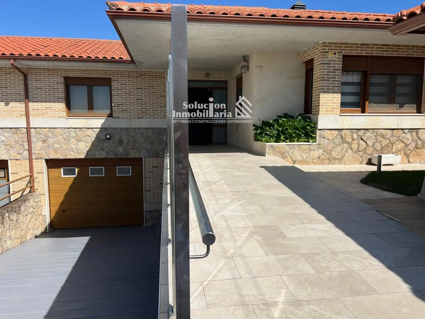 Chalet con piscina en venta en Martín Gaite, imagen 2
