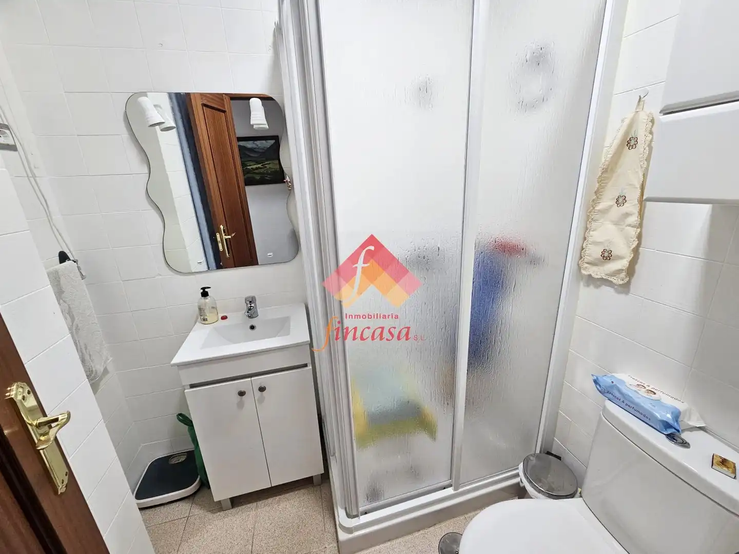 Bathroom of Flat for rent in Ronda  with Terrace and Furnished