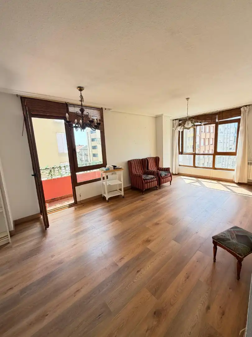 Wohnzimmer von Wohnung zum Verkauf in Santander mit Heizung, Parkett und Terrasse