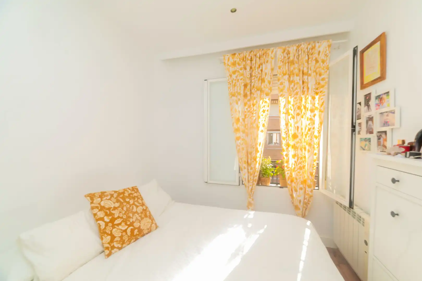 Habitación de Piso de alquiler en Madrid con Aire acondicionado, Calefacción y Amueblado