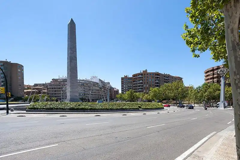 Außenansicht von Wohnung zum Verkauf in Zaragoza mit Heizung, Terrasse und Balkon