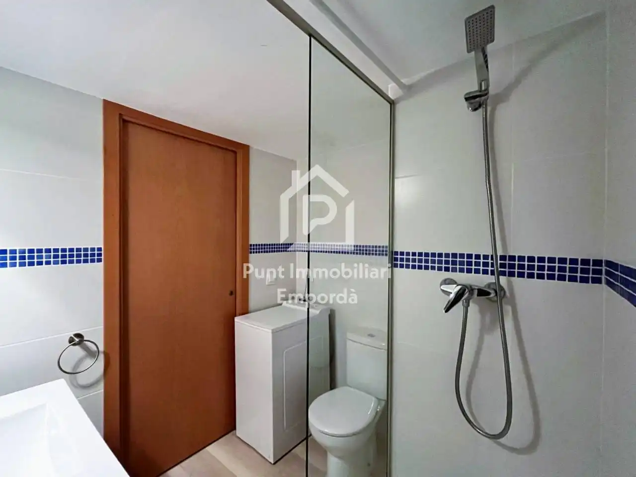 Bathroom of Study for sale in Roses  with Air Conditioner, Parquet flooring and Terrace