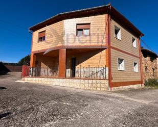 Vista exterior de Casa o xalet en venda en Langreo