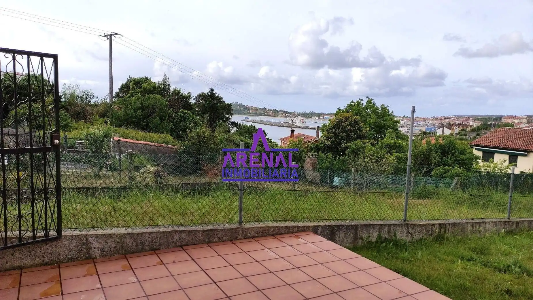 Casa o xalet en venda en A Pobra do Caramiñal amb Calefacció, Jardí privat i Terrassa