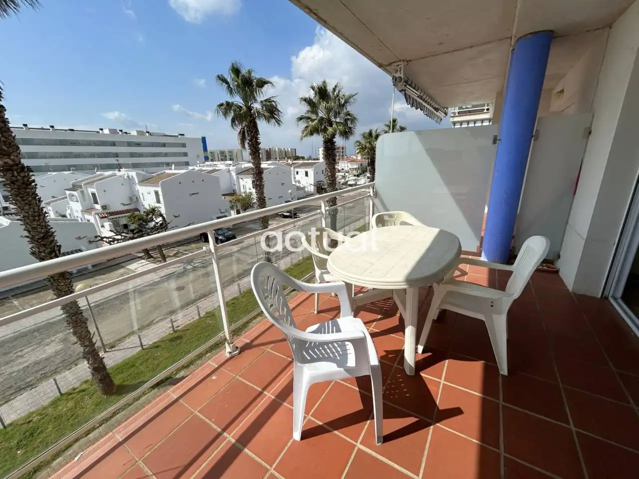 Apartamento con terraza en venta en Avenida port canigó