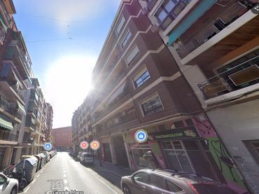 Pis amb balcó en venda a Carrer del Brasil