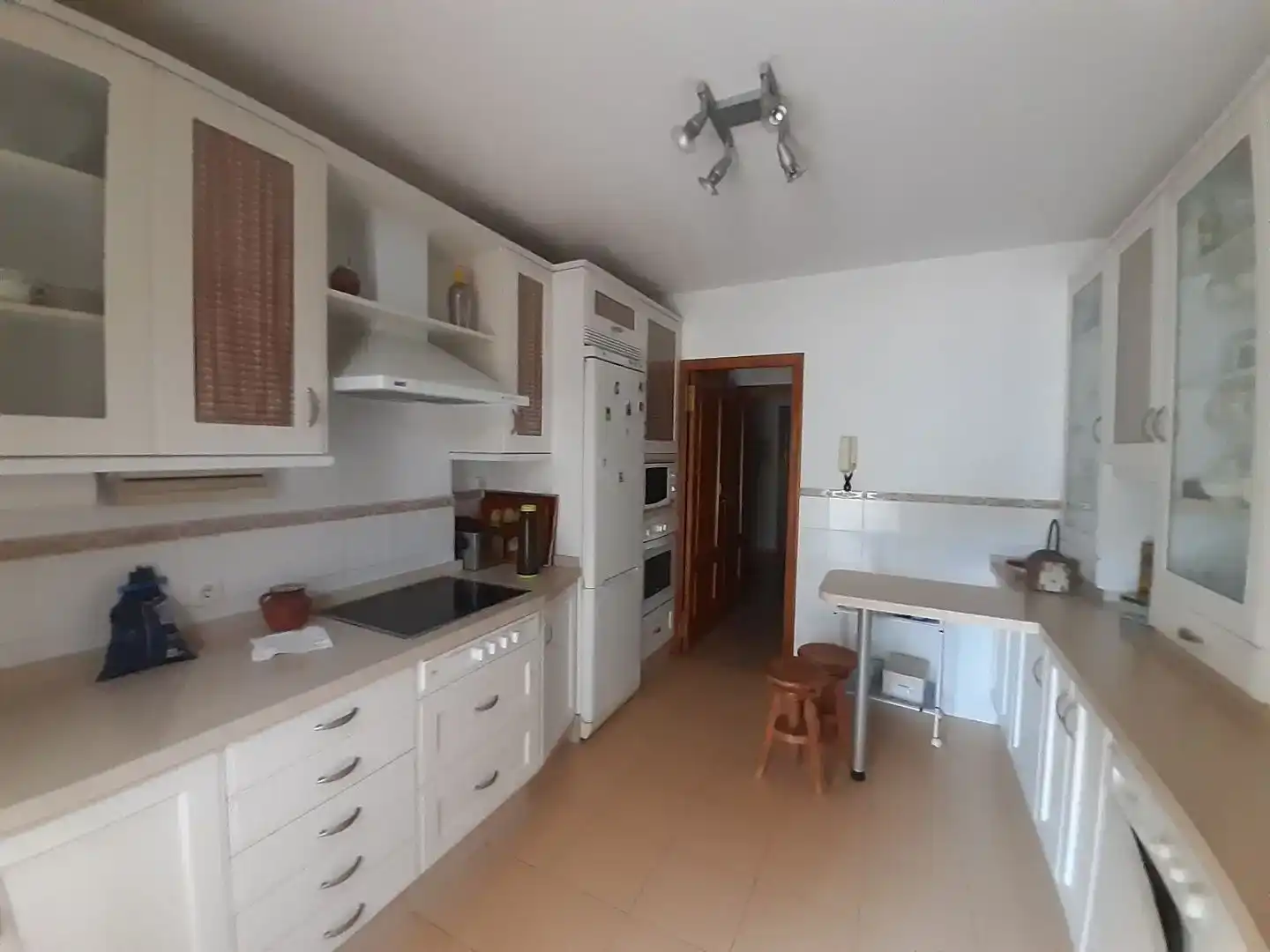 Cuina de Casa o xalet en venda en Espartinas amb Aire condicionat, Jardí privat i Traster