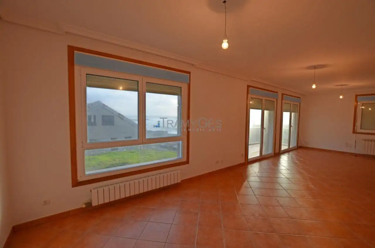 Sala de estar de Casa o chalet en venta en Oia con Calefacción, Jardín privado y Terraza